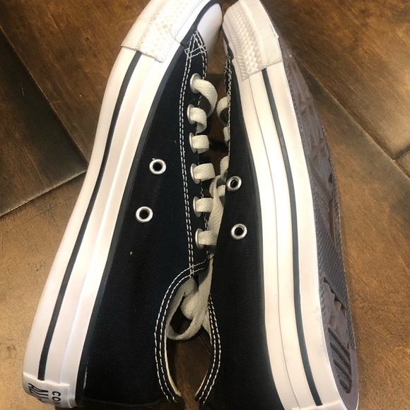 CONVERSE CHUCK TAYLOR ALL STAR LOW TOP SNEAKER NWOT - Picture 4 of 16